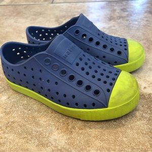 Native Shoes Size 8 EUC